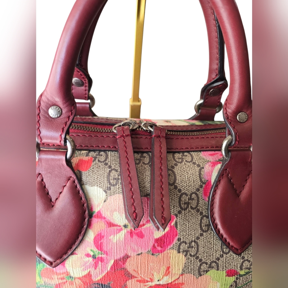 🚫SOLD‼️GUCCI🚫 GG Supreme Monogram Blooms Small Top Handle Bag in Antique Rose - Picture 9 of 13